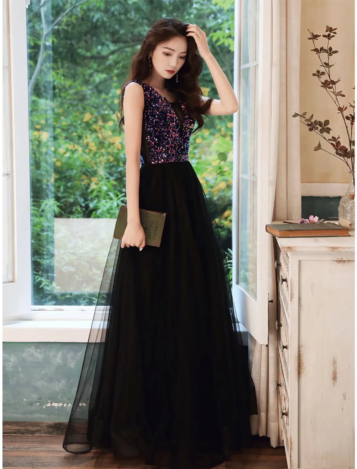 A-Line Glittering Wedding Guest Prom Dress V Neck Sleeveless Floor Length Sequined with