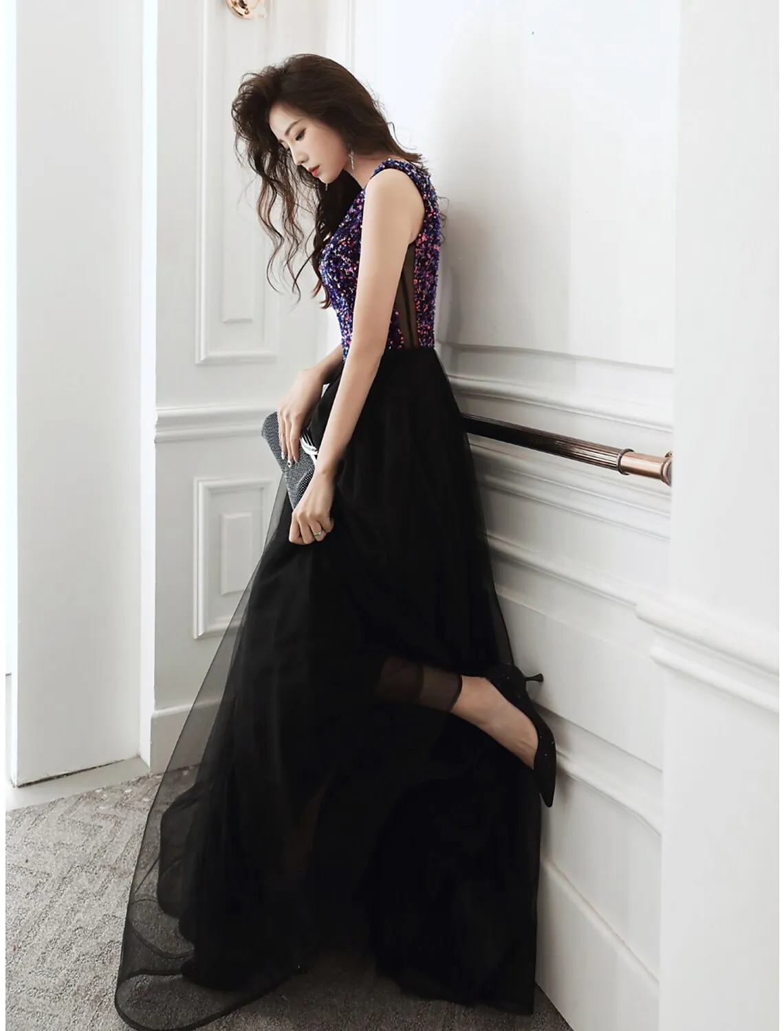 A-Line Glittering Wedding Guest Prom Dress V Neck Sleeveless Floor Length Sequined with
