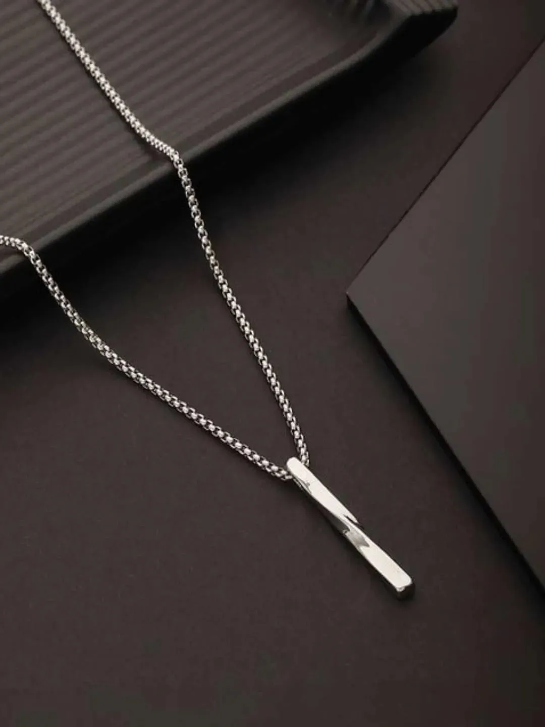 Akshay Kumar In Stainless Steel Cuban Cylindrical Pendant