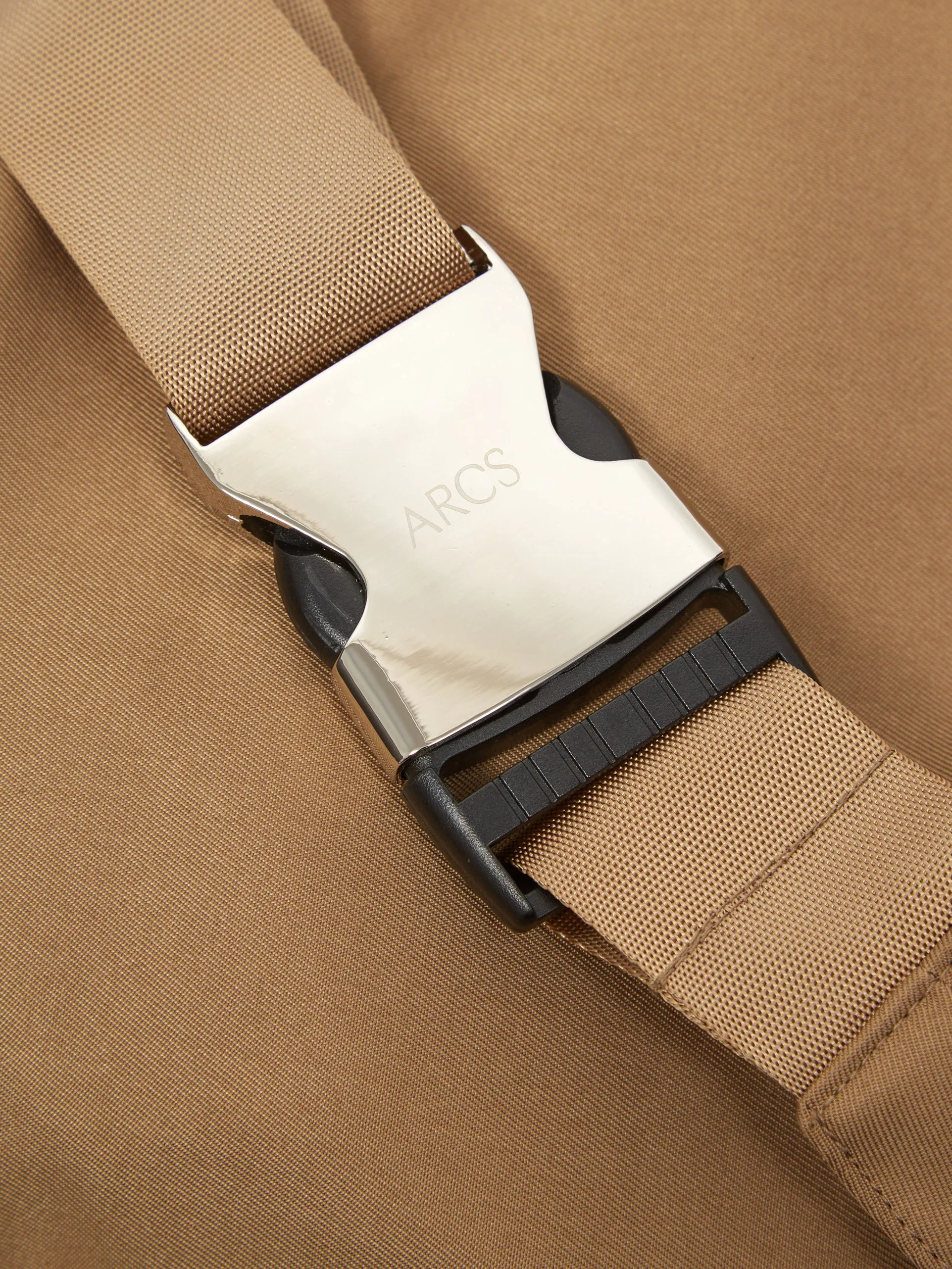 ARCS SHARP Cross Body - Cub