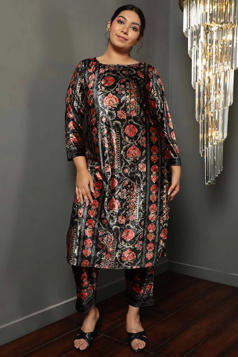 Block Floral Round Neck Velvet Kurta