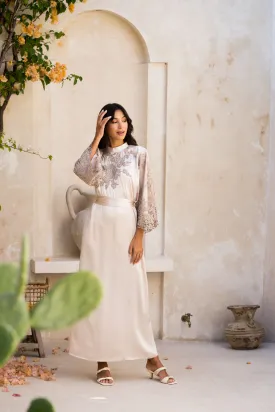 Ivory Blooms Abaya
