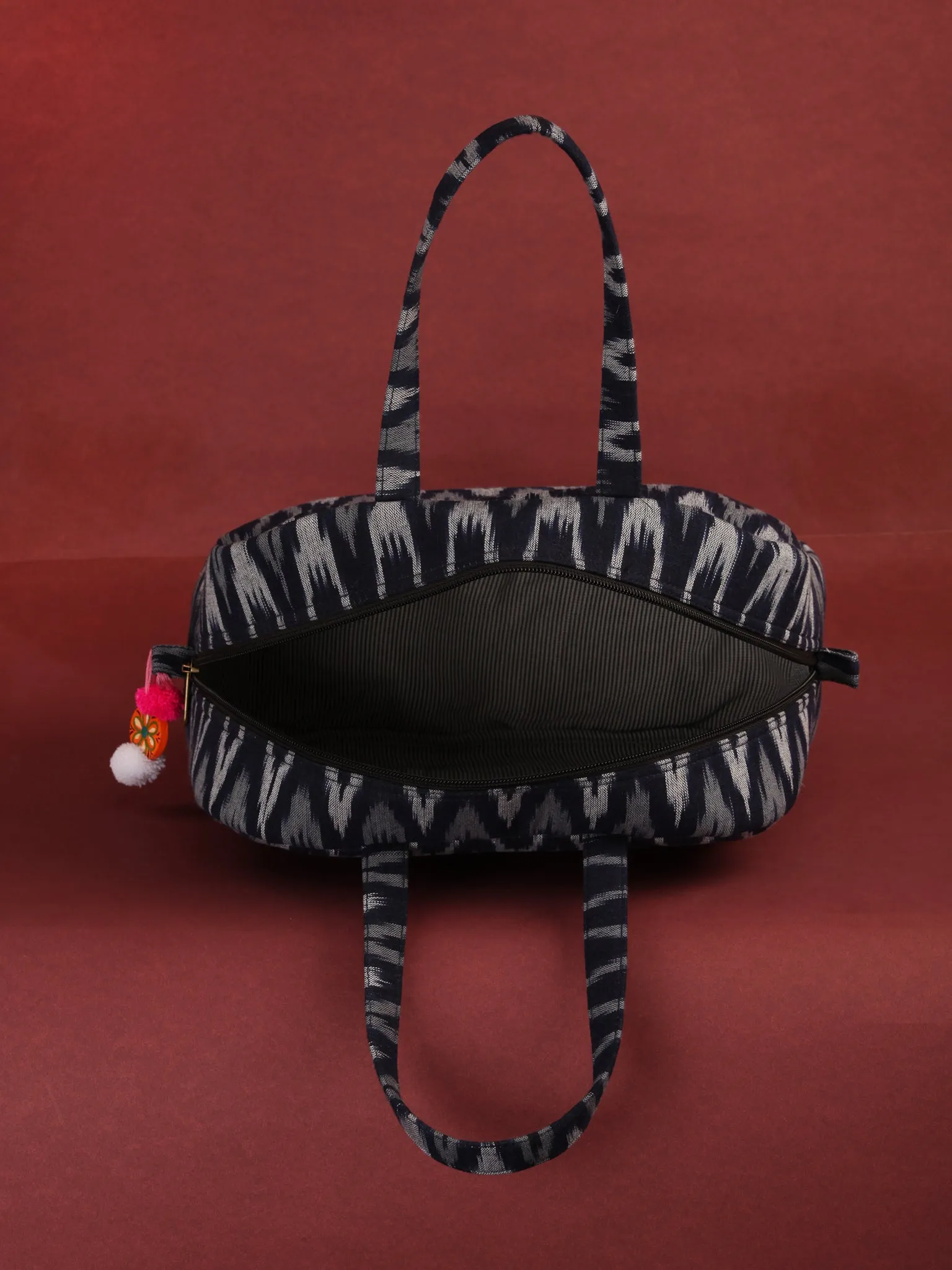 Navy Grey Ikat Bucket Style Hand Bag - B0706