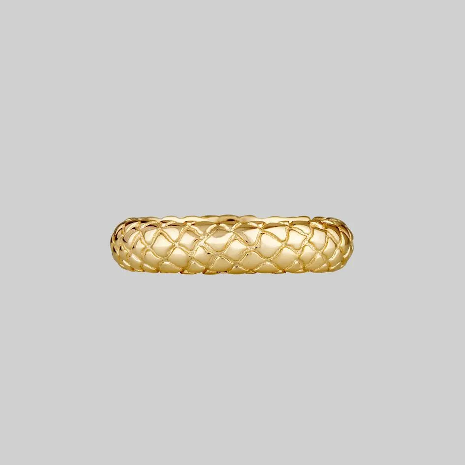 VEGA. Snake Skin Band Ring - Gold